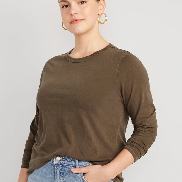 NWT OLD NAVY EveryWear Long-Sleeve T-Shirt Color: Espresso - Picture 3 of 5